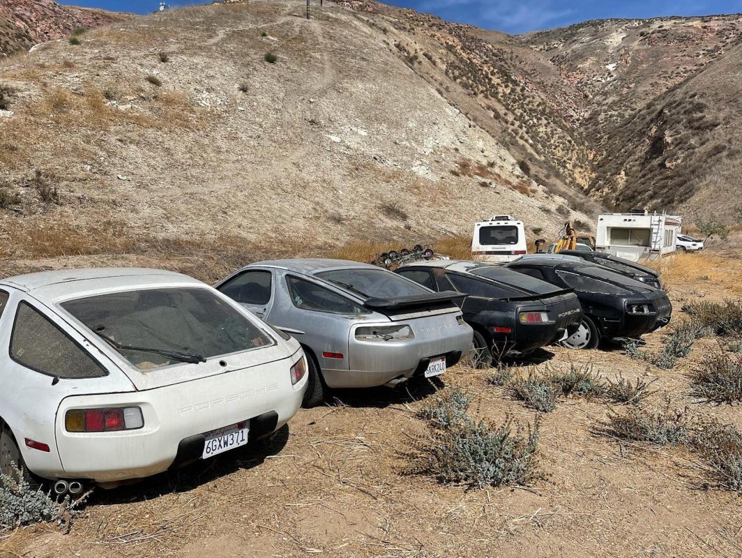 Más de 15 Porsche 928 abandonados
