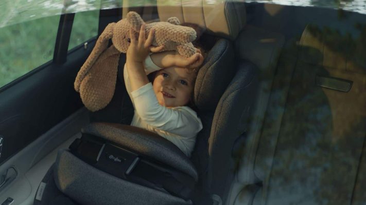 Primera silla infantil con airbag