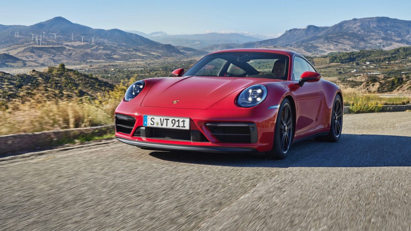 Porsche aumenta ingresos y ganancias por ventas