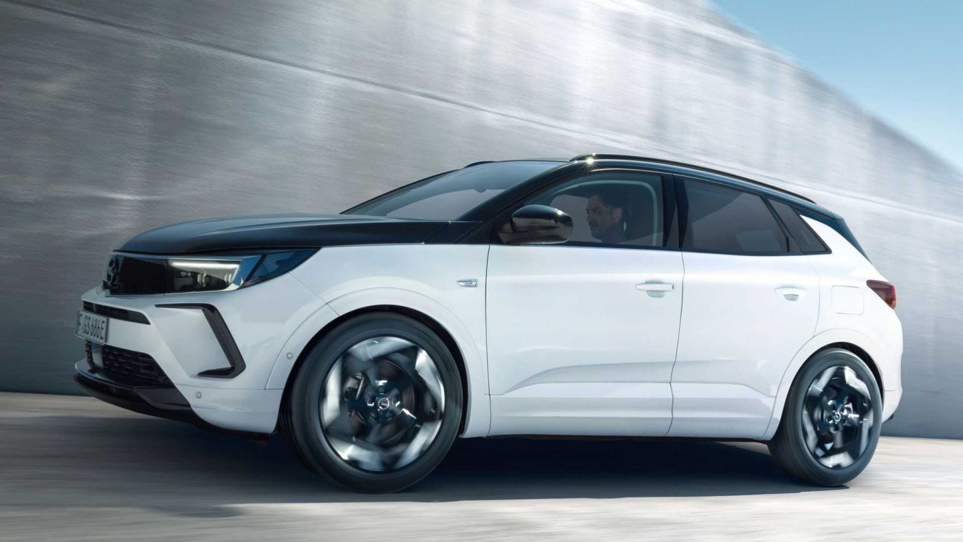 Opel Grandland GSe tendrá 300 HP y AWD