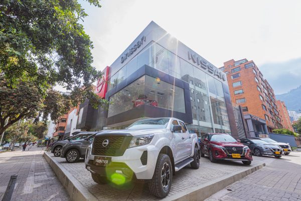 Nissan renueva otra vitrina en Bogotá 12