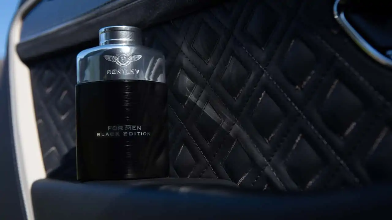 Bentley "Scent Of Noir", la nueva fragancia premium 25