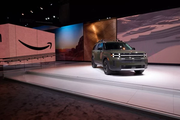 Amazon venderá autos vía online e inicia con Hyundai 50