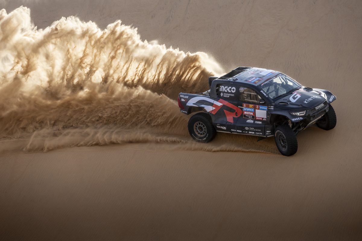 Una renovada Toyota Hilux defenderá su corona en el Dakar 1