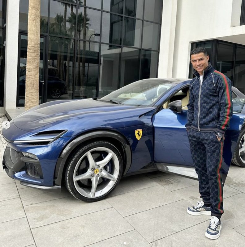 Cristiano compró un Ferrari Purosangue. "No sé cuántos autos tengo" 26