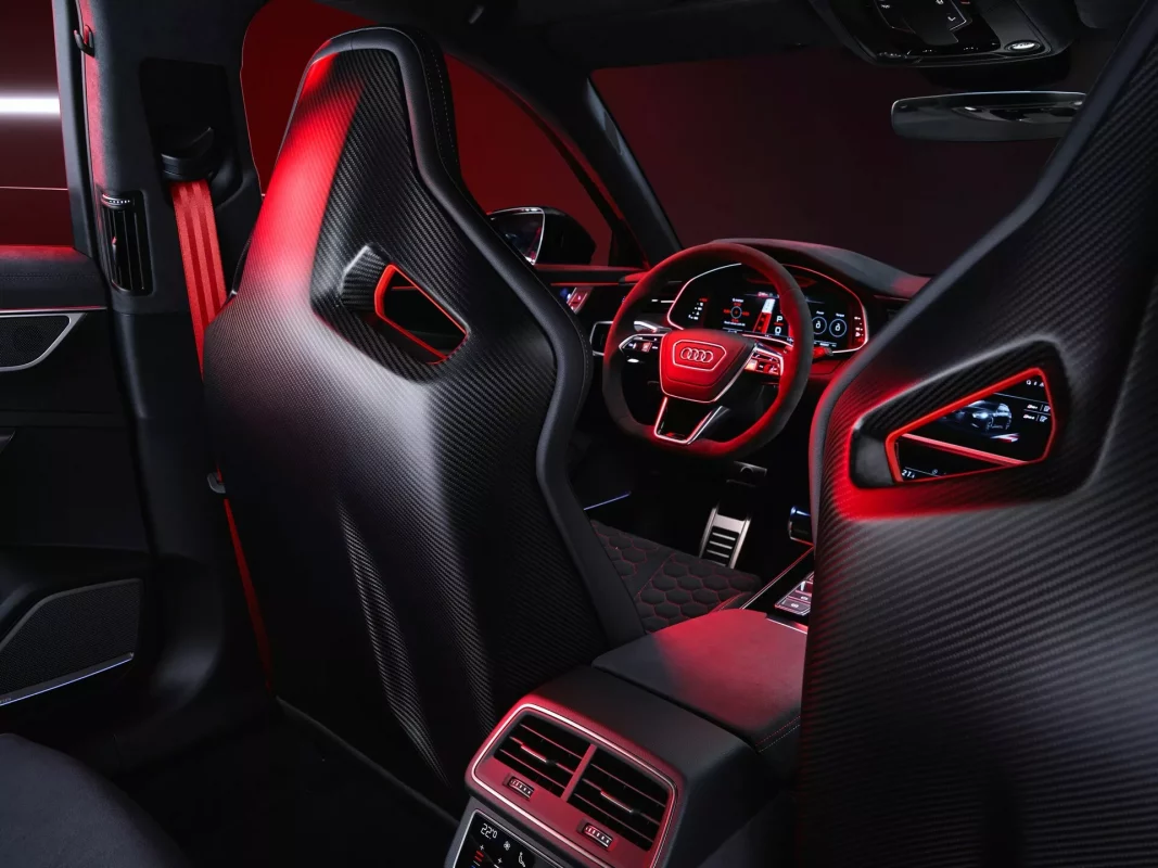 Larga vida a las break: debuta la Audi RS6 Avant GT 6
