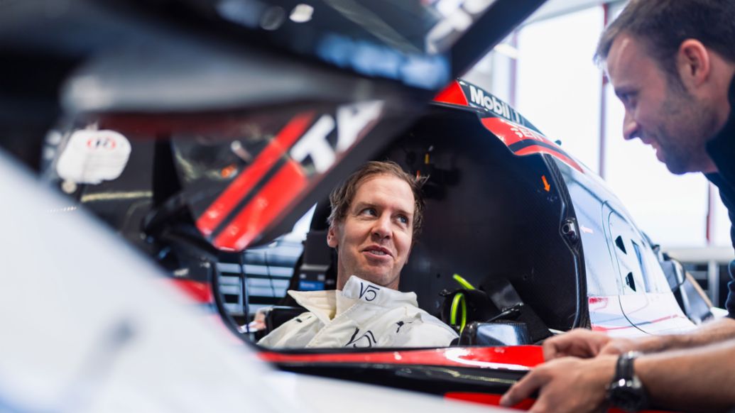 Sebastian Vettel vuelve a las pistas con Porsche 3