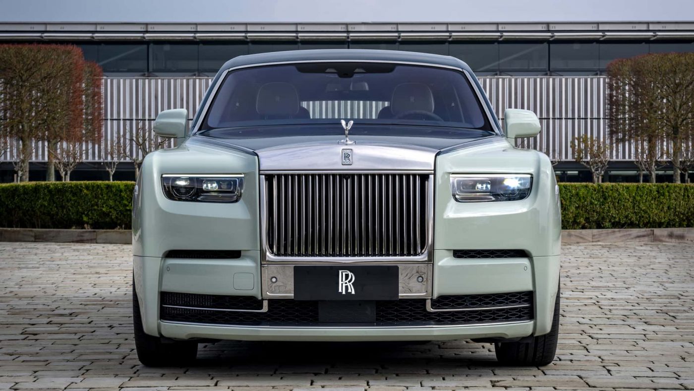 Rolls-Royce presenta tres estrellas únicas en China 4